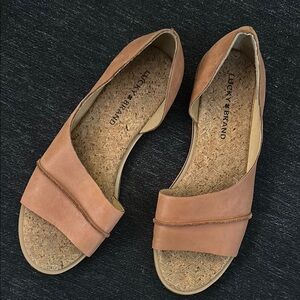 Lucky Brand Tan Sandals Minimalist Design